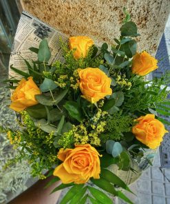 6 rosas amarillas