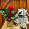Rosa preservada con osito de peluche