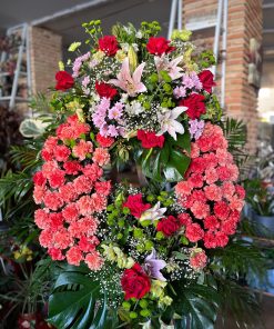 Alternative view of Corona para funeral